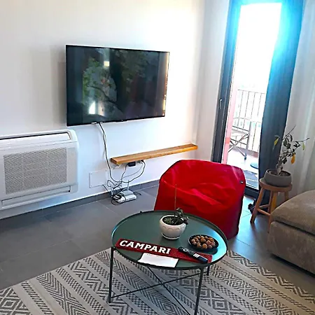 Luxury In Central Apartment