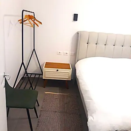 Luxury In Central Apartment